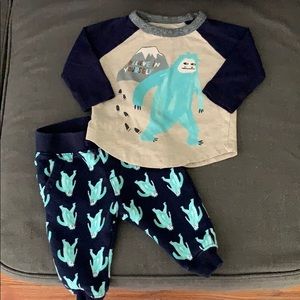 Gymboree tee and sweatpants set 3-6 months